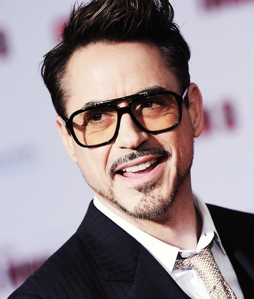 robertdowneyjr-525x700